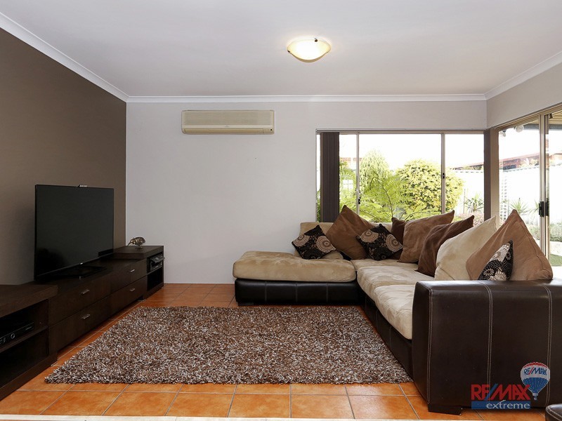 28 Edinburgh Avenue, Kinross WA 6028