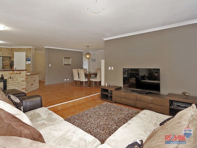 28 Edinburgh Avenue, Kinross WA 6028