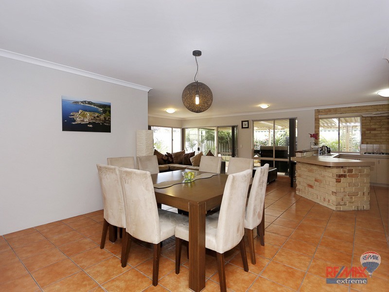 28 Edinburgh Avenue, Kinross WA 6028