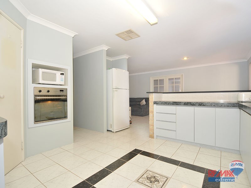 20 Eradu Ramble, Hocking WA 6065