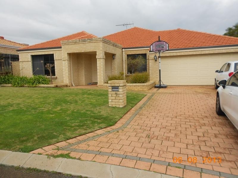 5 Ferndown Court, Currambine WA 6028