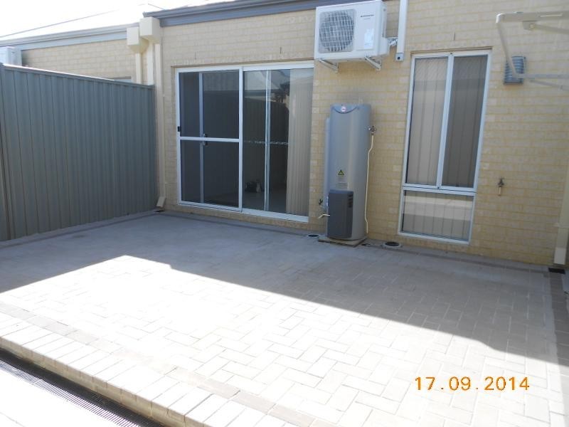 12 Balmain Tce, Alkimos WA 6038