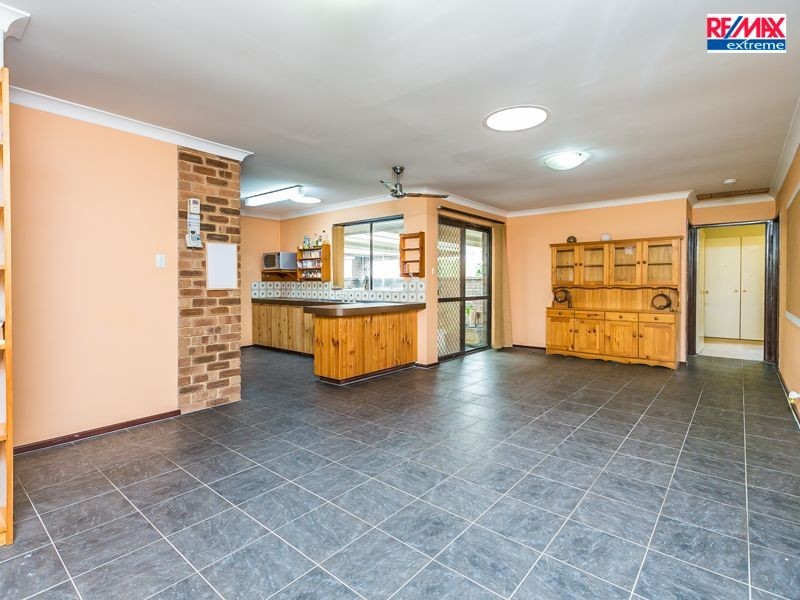 4 Deltoid Place, Heathridge WA 6027
