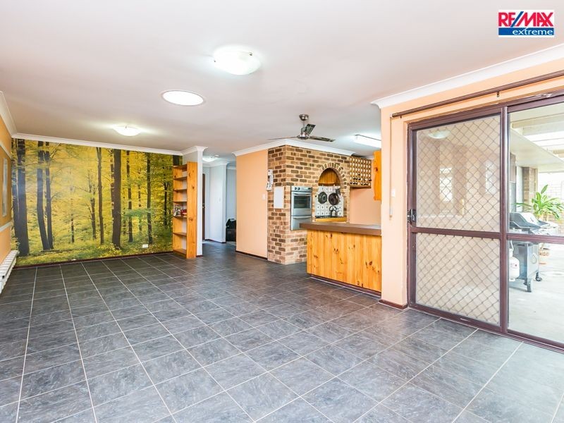4 Deltoid Place, Heathridge WA 6027