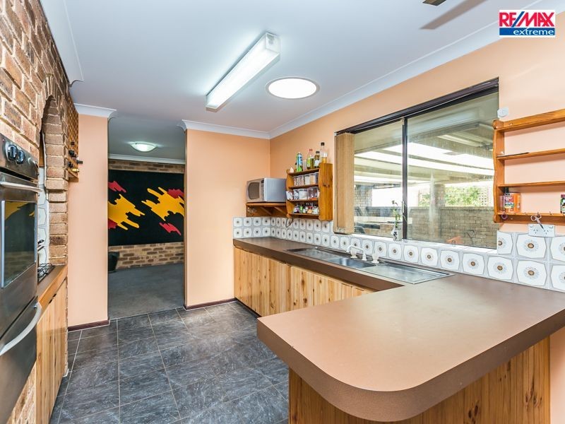 4 Deltoid Place, Heathridge WA 6027