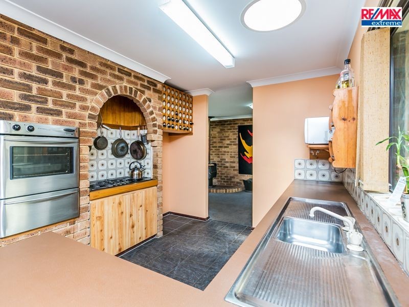4 Deltoid Place, Heathridge WA 6027
