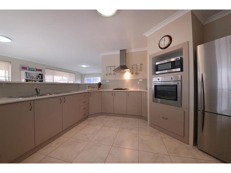 16 Agasse Way, Tapping WA 6065