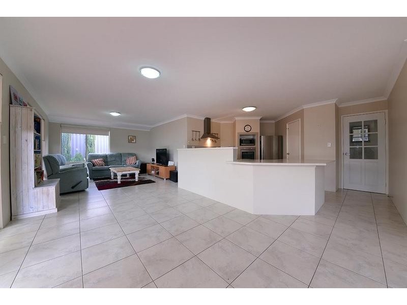 16 Agasse Way, Tapping WA 6065