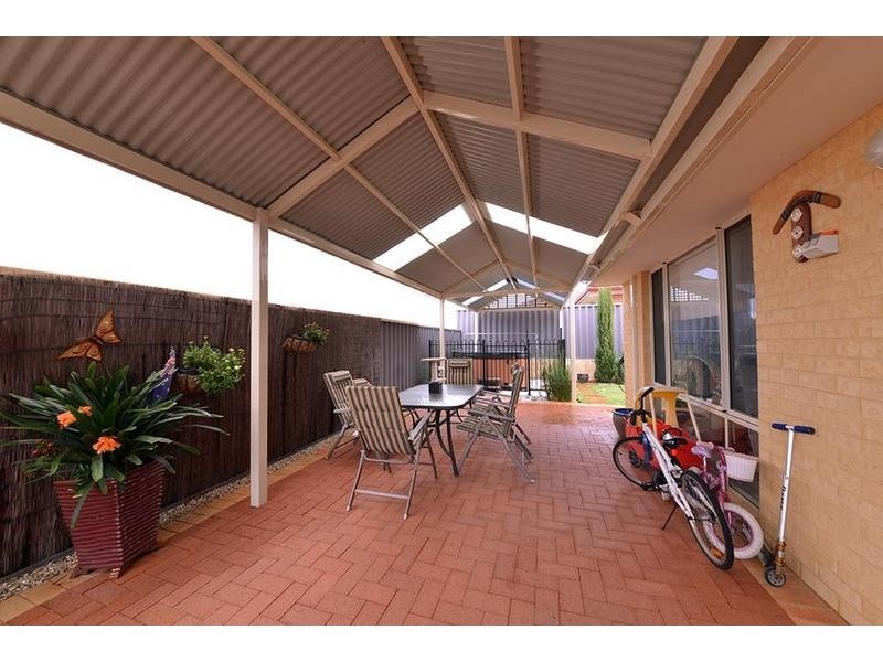 16 Agasse Way, Tapping WA 6065