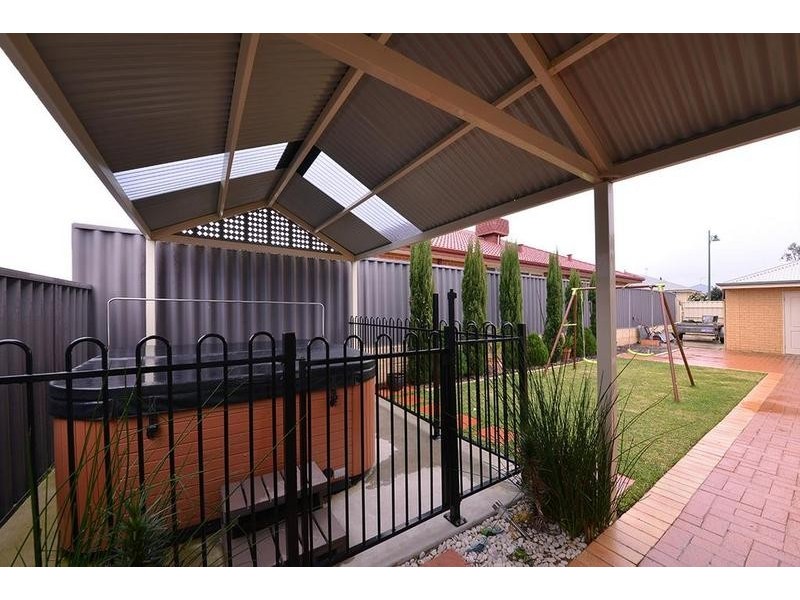 16 Agasse Way, Tapping WA 6065