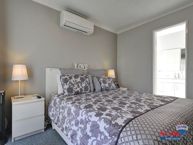 11 Greenfields Circle, Hocking WA 6065