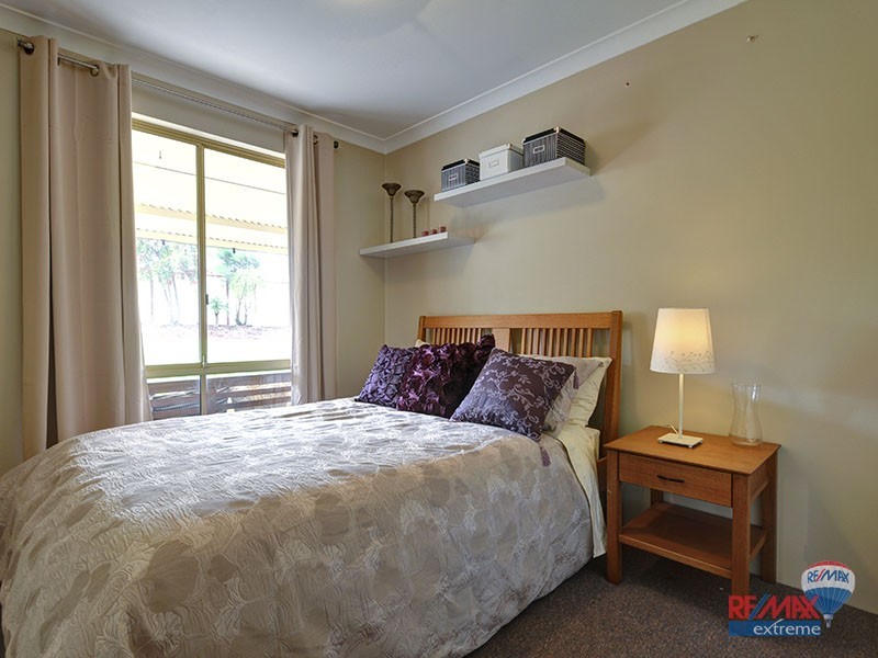 11 Greenfields Circle, Hocking WA 6065