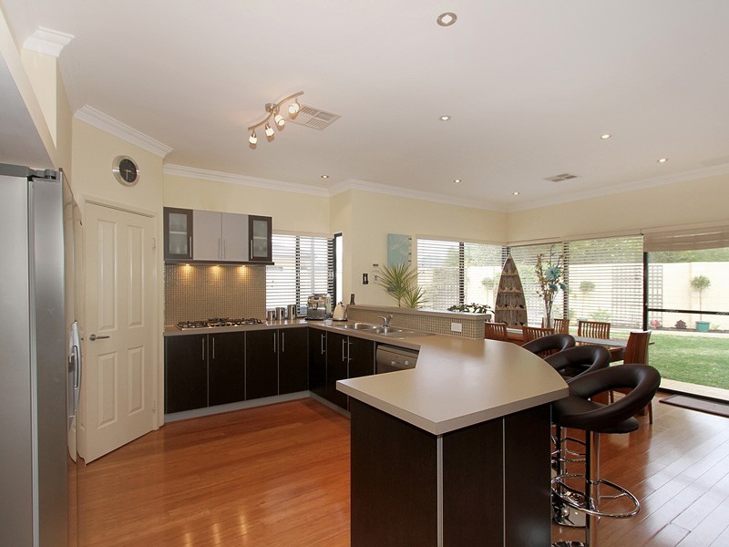 7 Beachside Dr, Burns Beach WA 6028