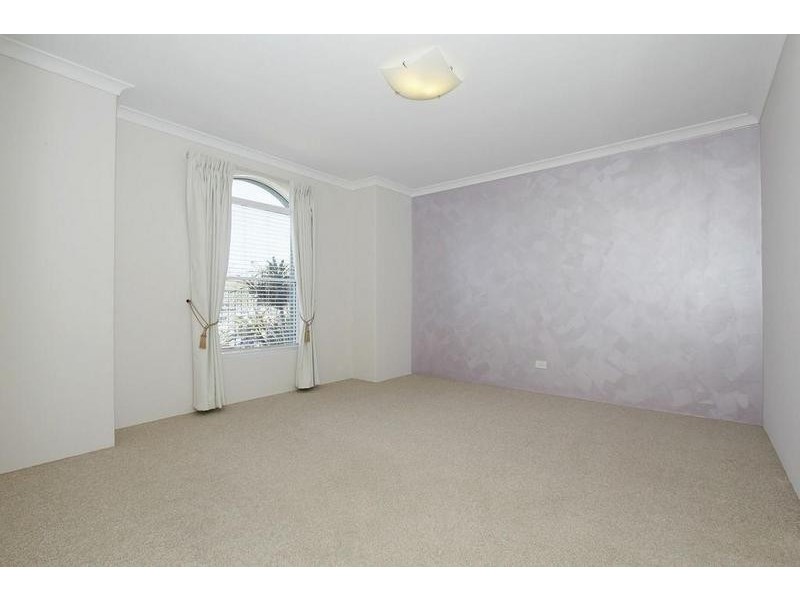 31 Tollesbury Avenue, Butler WA 6036