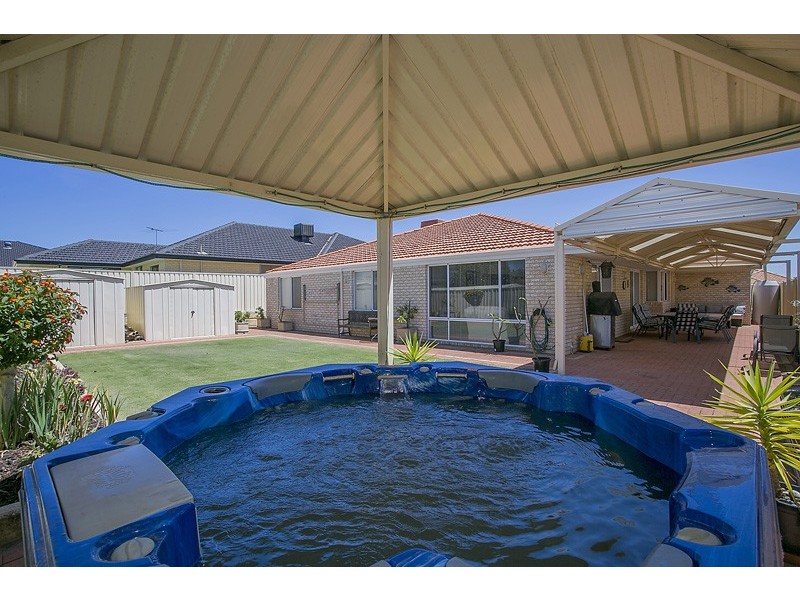 23 Boboli Way, Pearsall WA 6065