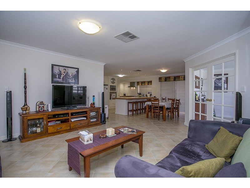 23 Boboli Way, Pearsall WA 6065