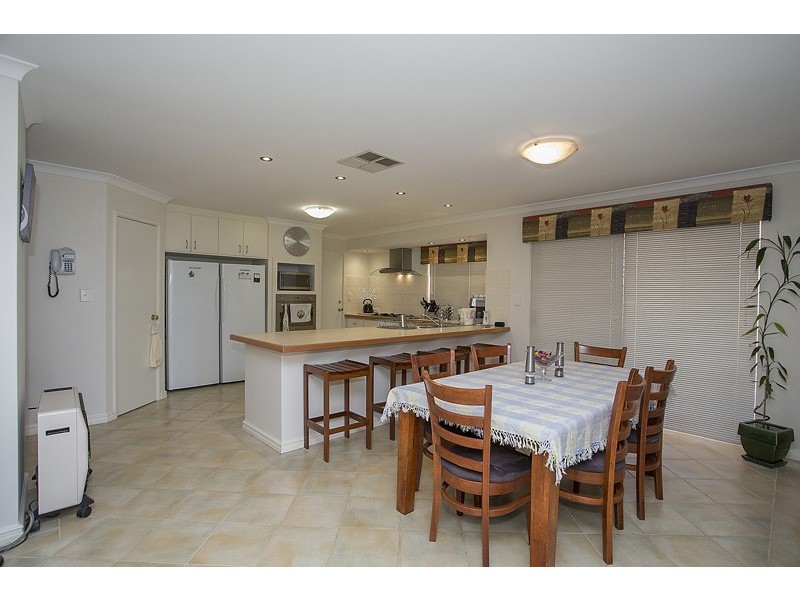 23 Boboli Way, Pearsall WA 6065