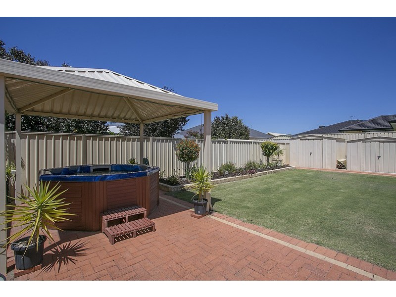 23 Boboli Way, Pearsall WA 6065