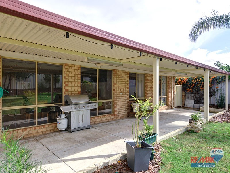 11 Greenfields Circle*, Hocking WA 6065