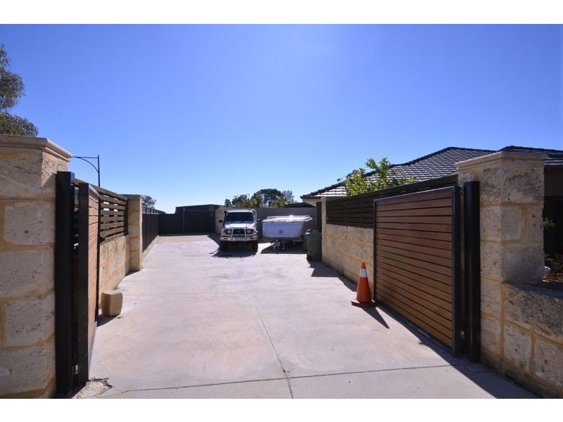 25 Vincent Rd, Sinagra WA 6065