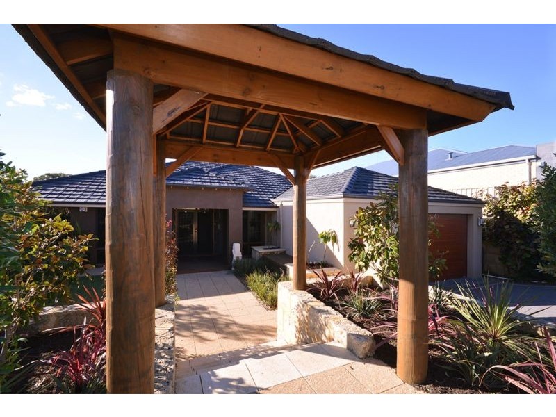 25 Vincent Rd, Sinagra WA 6065