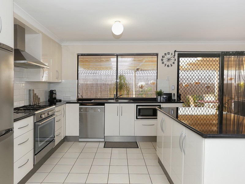 12 Gidley Cove, Quinns Rocks WA 6030