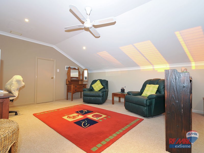 23 Amberley Way, Pearsall WA 6065