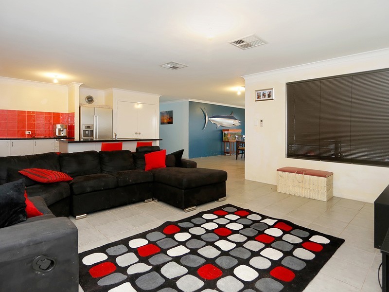 20 Topsail Loop, Alkimos WA 6038