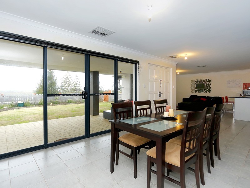 20 Topsail Loop, Alkimos WA 6038