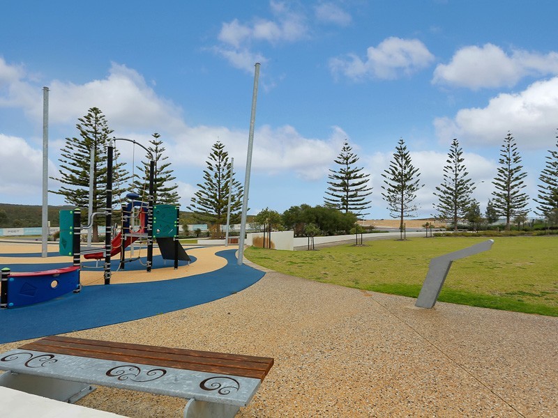 20 Topsail Loop, Alkimos WA 6038