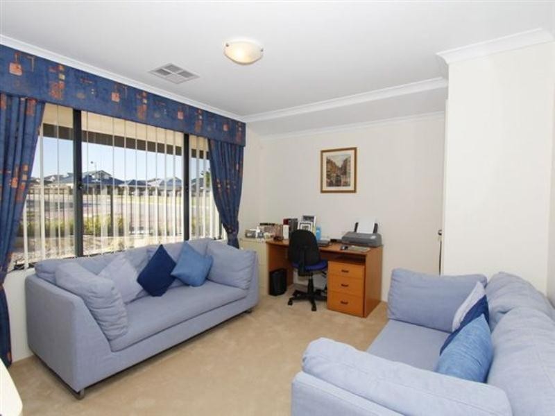10 Ashcott Gate, Butler WA 6036