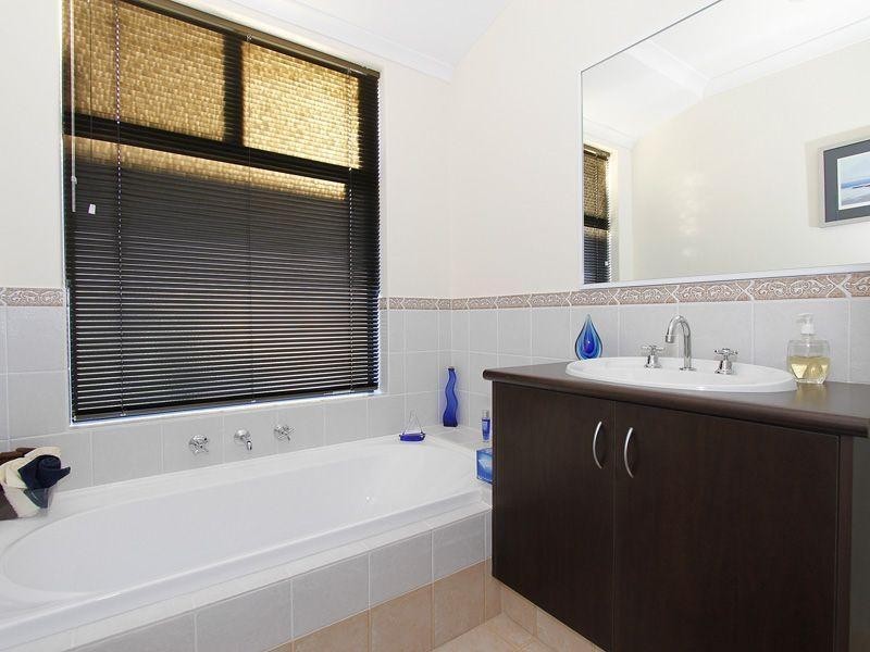 10 Ashcott Gate, Butler WA 6036