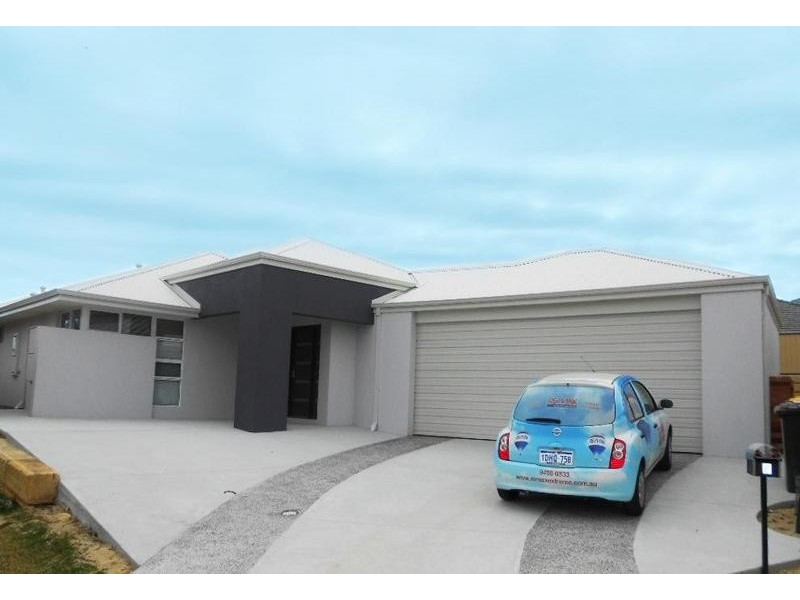 5 Scarlet Loop, Tapping WA 6065