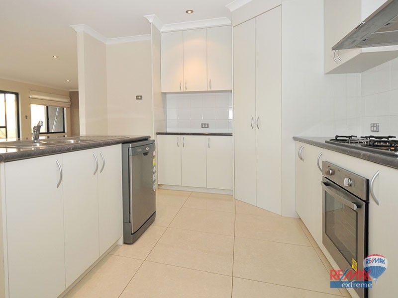 15 Strauss Boulevard, Tapping WA 6065
