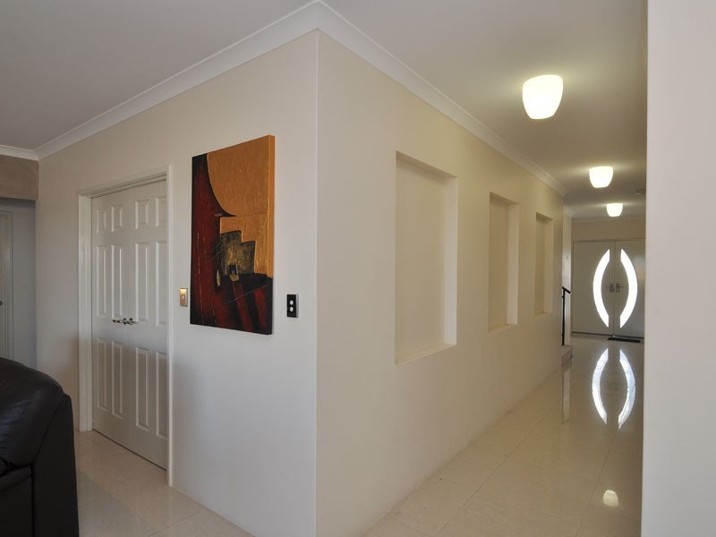 15 Strauss Boulevard, Tapping WA 6065