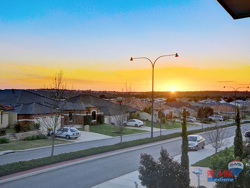 15 Strauss Boulevard, Tapping WA 6065