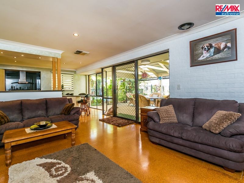 17 Fairlawn Gardens, Heathridge WA 6027