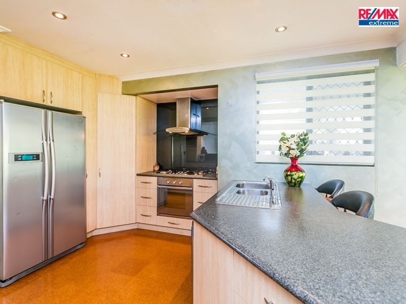 17 Fairlawn Gardens, Heathridge WA 6027