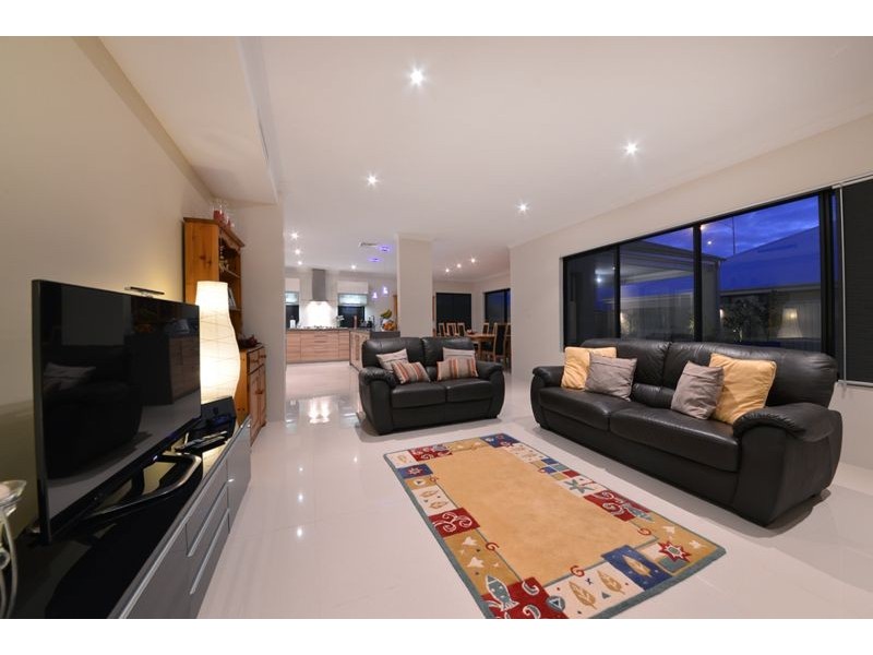 1 Dalmeny Link, Burns Beach WA 6028