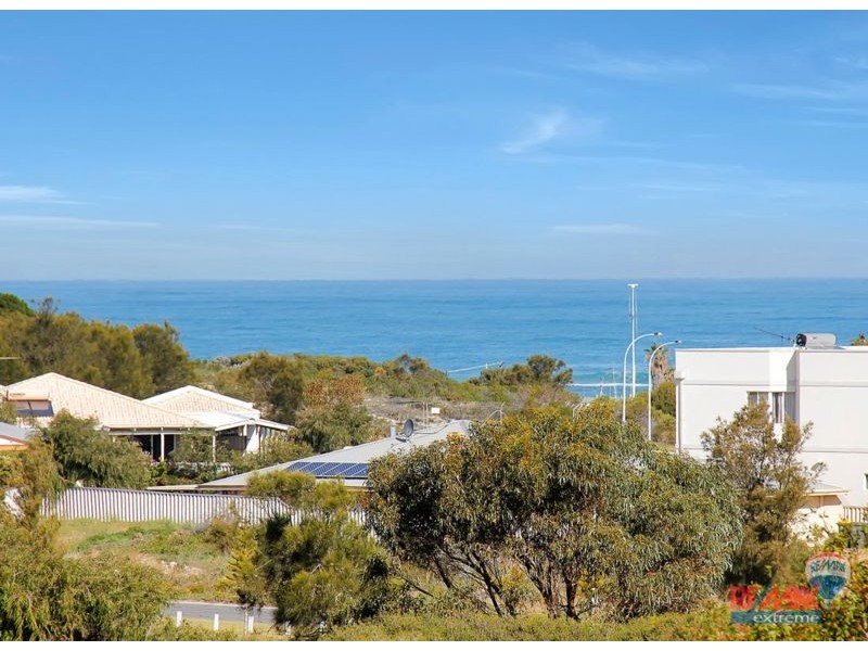 17 Seaside Ave, Yanchep WA 6035