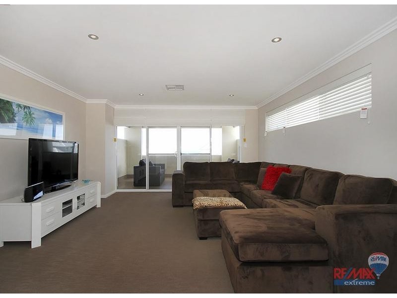 17 Seaside Ave, Yanchep WA 6035