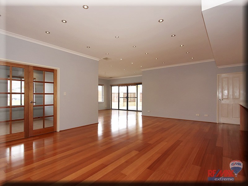 24 Pendleton Crescent, Butler WA 6036