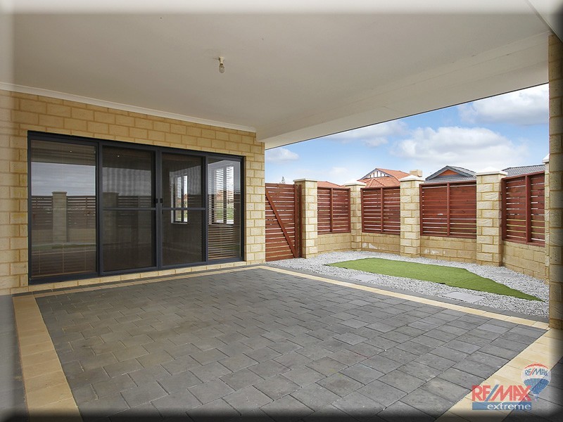 24 Pendleton Crescent, Butler WA 6036