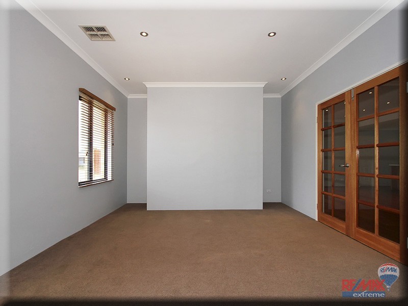 24 Pendleton Crescent, Butler WA 6036