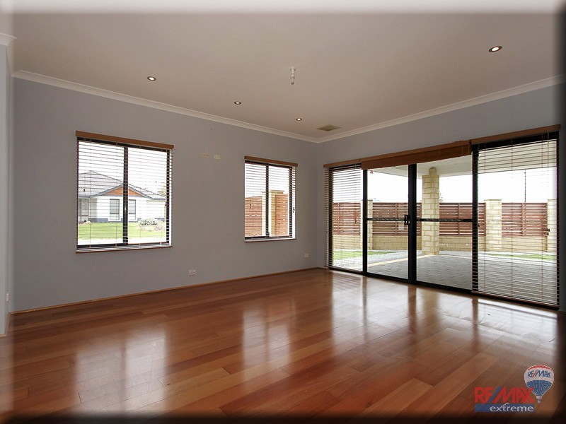 24 Pendleton Crescent, Butler WA 6036