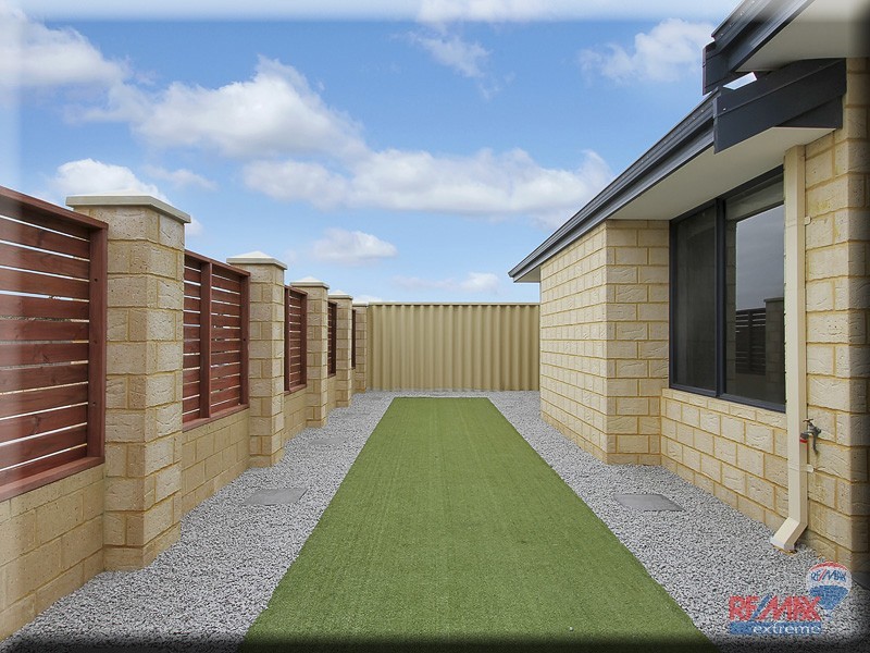 24 Pendleton Crescent, Butler WA 6036