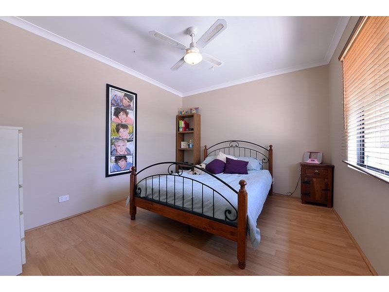 1 Jalna Way, Carramar WA 6031