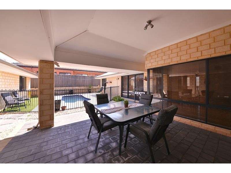1 Jalna Way, Carramar WA 6031