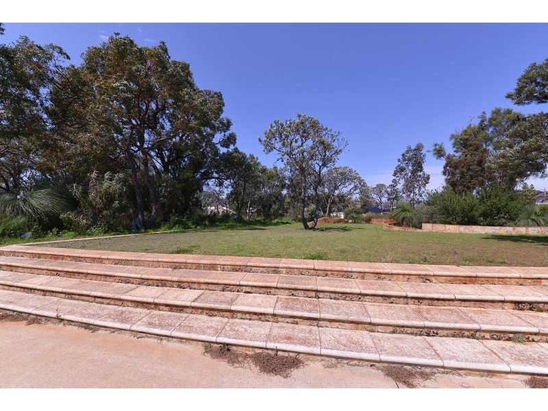 1 Jalna Way, Carramar WA 6031