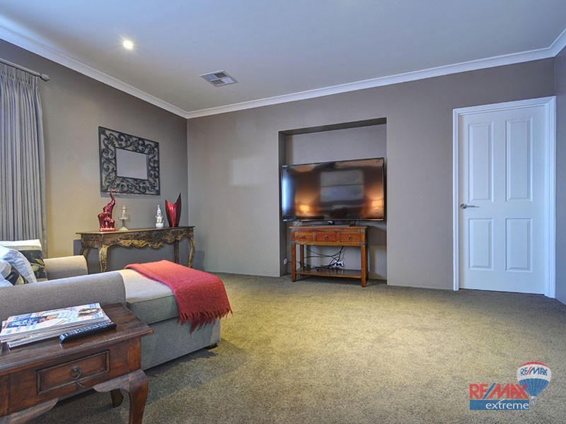 4 Redgate Link, Pearsall WA 6065